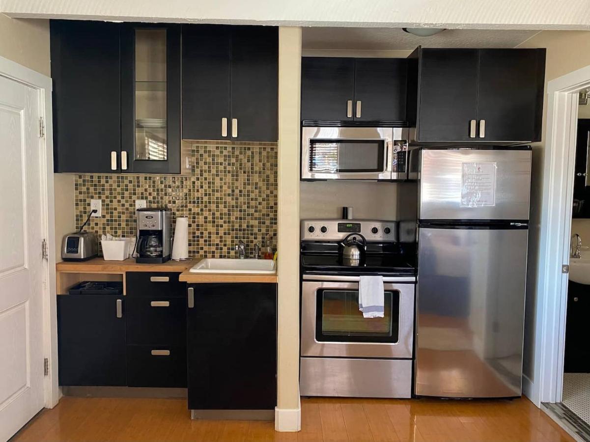 The Flagstone Boutique Inn & Suites カナブ エクステリア 写真