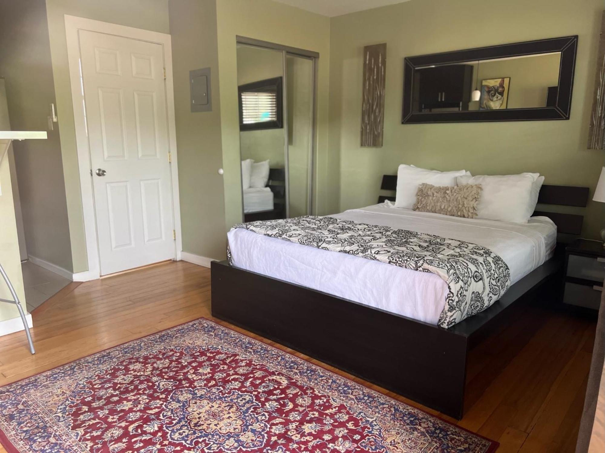 The Flagstone Boutique Inn & Suites カナブ エクステリア 写真