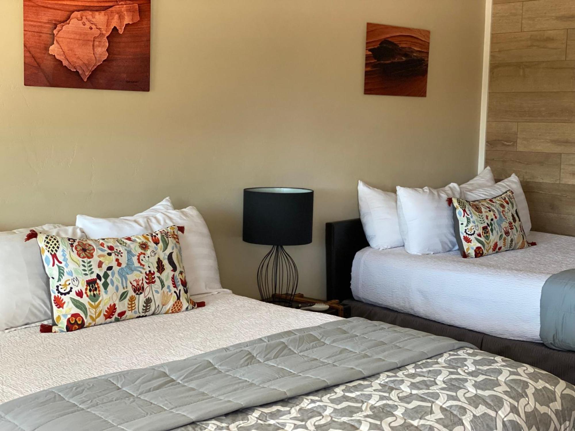 The Flagstone Boutique Inn & Suites カナブ エクステリア 写真