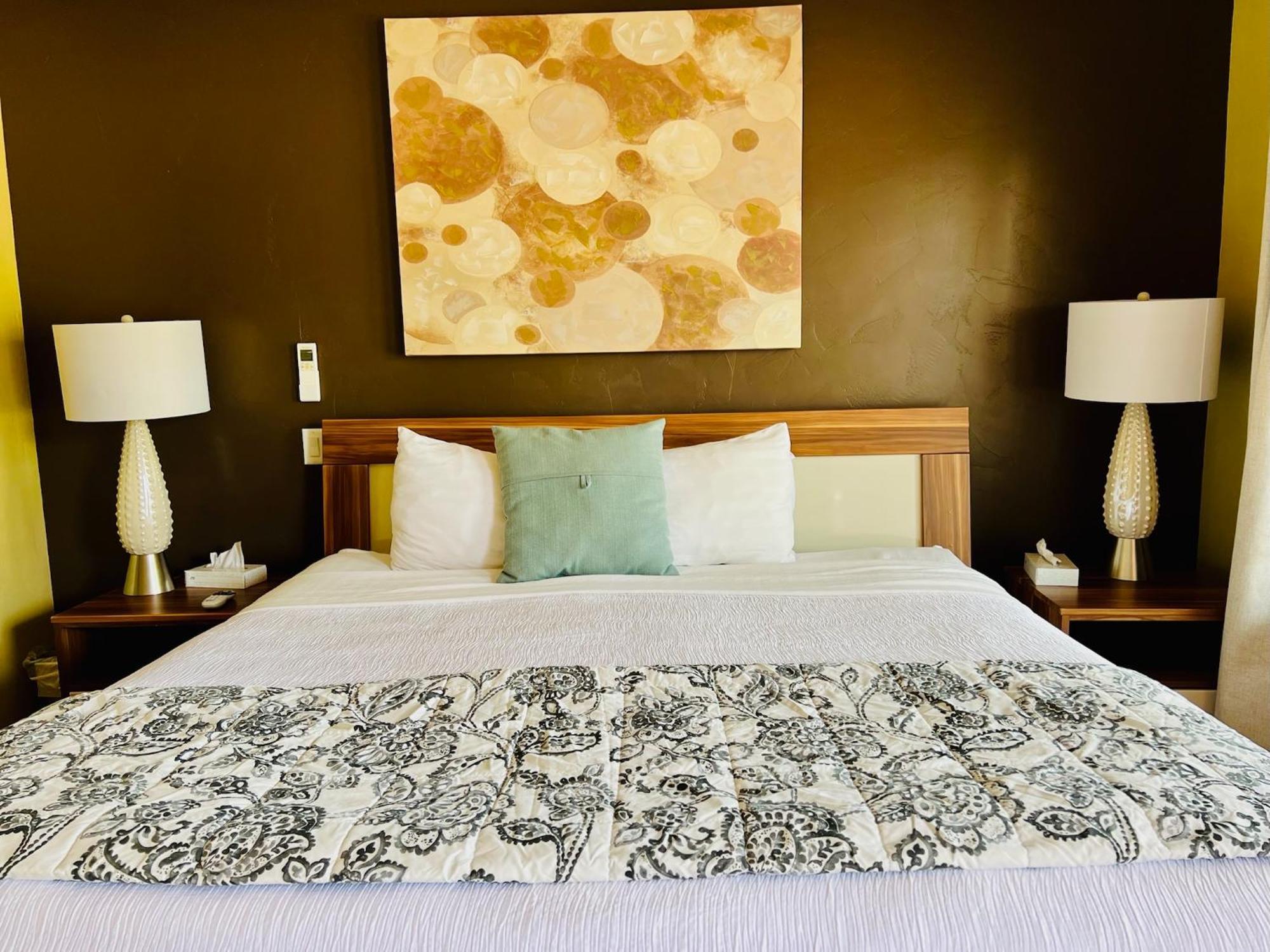The Flagstone Boutique Inn & Suites カナブ エクステリア 写真